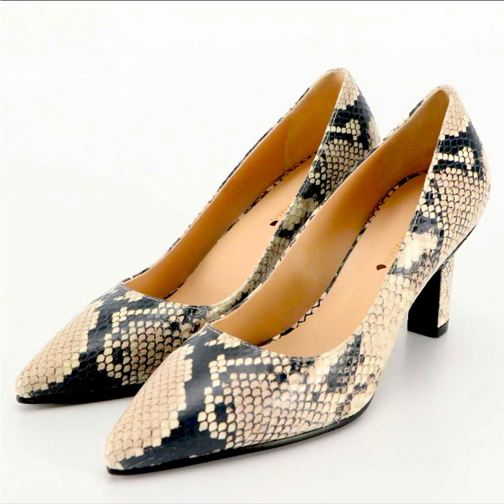 Stuart Weitzman Python Pumps NWT IOB - Size 5